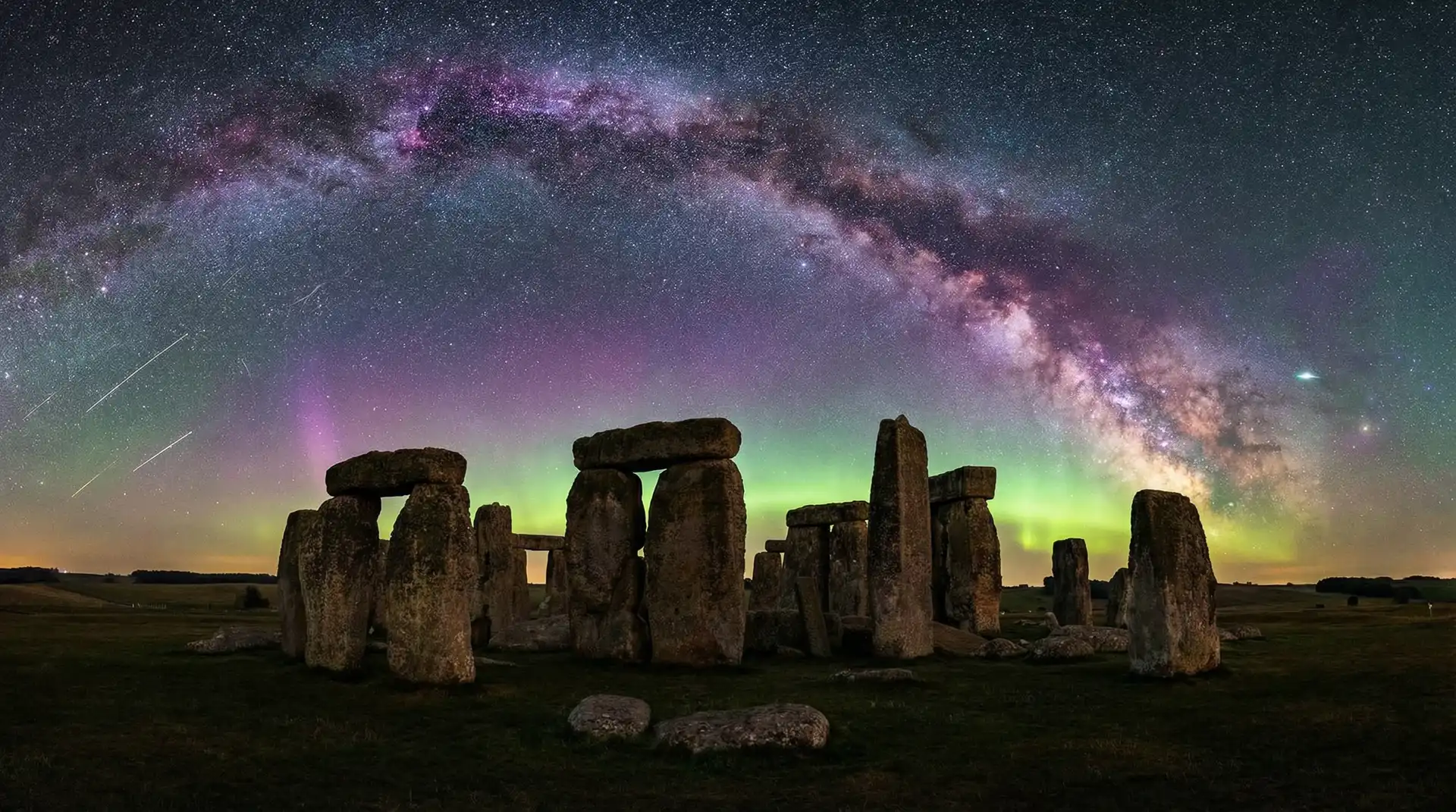 神秘视频 - 星空下的古代遗迹